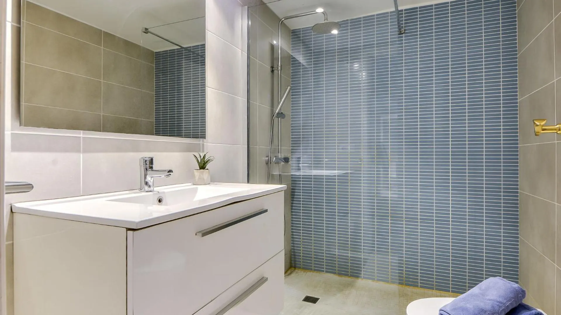 Apartment Platja De Roses-2 By Interhome